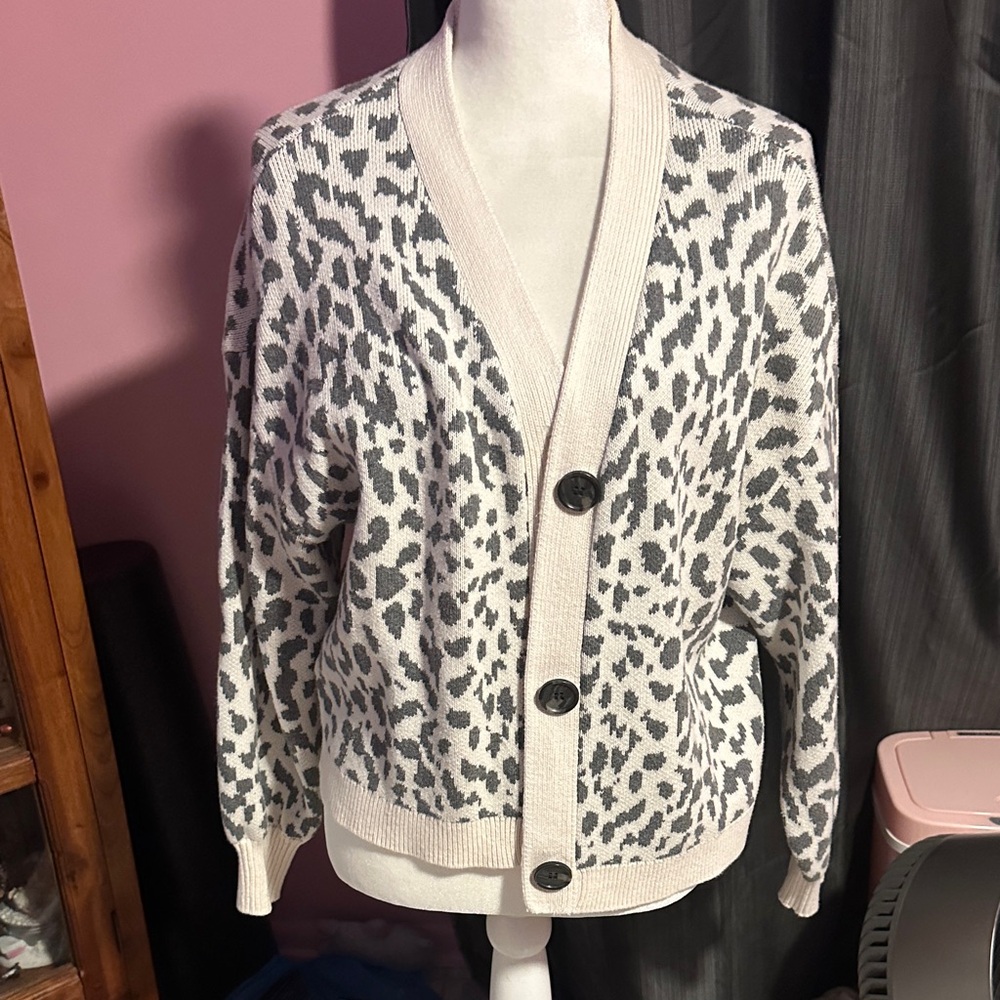 LOFT Gray and White Knit Sweater